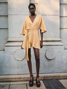 Lumivelle 女士V领插肩袖短款休闲度假连衣裙 - 摩卡棕 - 查看 5