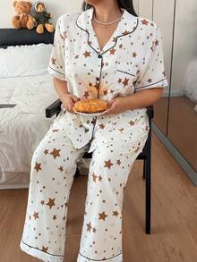 Napfluff CURVE Napfluff CURVE Conjunto de pijama de manga corta con cuello de solapa, estampado de estrella y arruga de burbuja en talla grande. Pijama con estampado de estrella, conjunto de pijama lindo y cómodo para mujeres, ropa de dormir para mujeres - Blanco - Ver 3