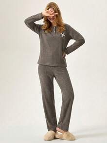 Loomlin Conjunto De Pijama Feminino Com Mangas Compridas Em Costela Bordada - Camelo - Ver 3