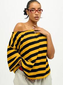 SUMWON Áo thun kẻ sọc trễ vai cỡ lớn với vạt áo bất đối xứng và chi tiết thắt nút, thích hợp cho trang phục mùa hè thường ngày. - Nhiều màu - Xem 4