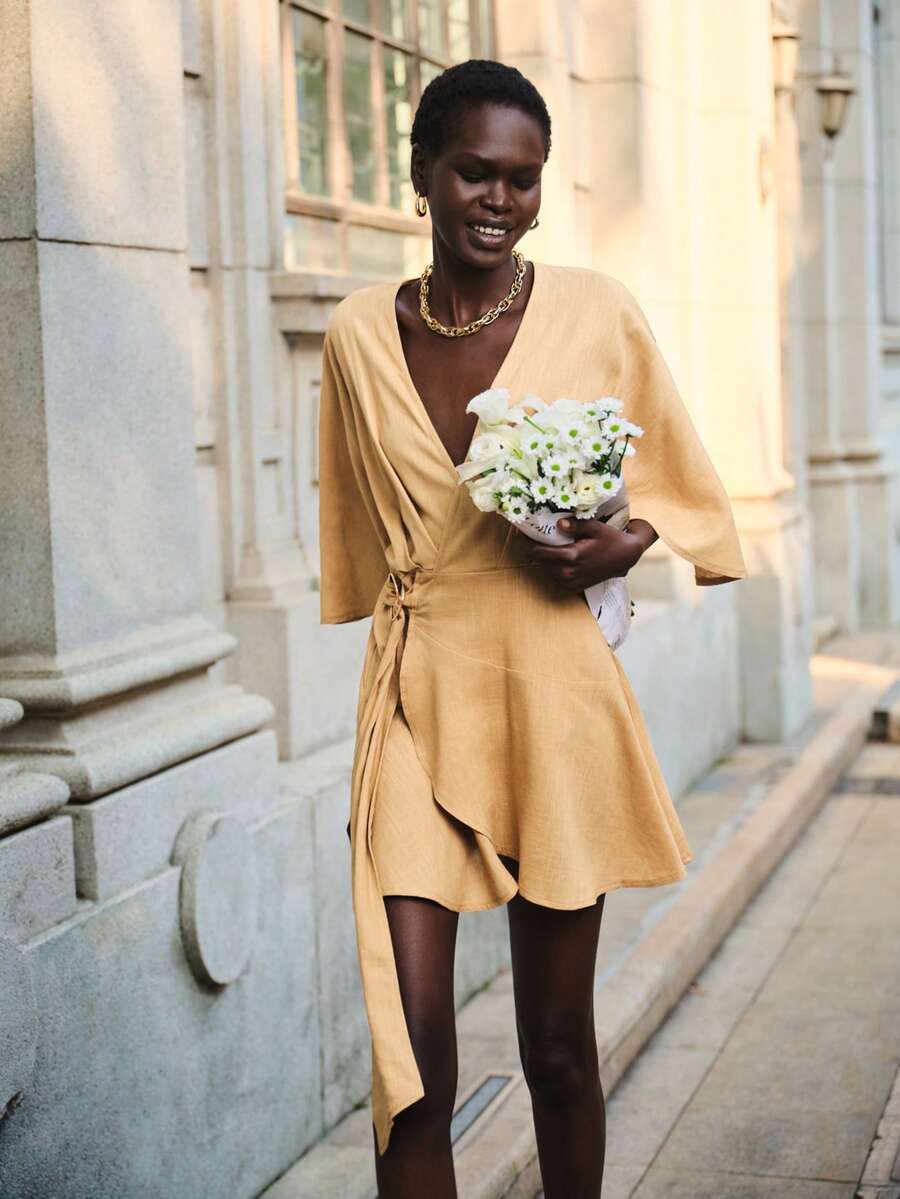 Lumivelle 女士V领插肩袖短款休闲度假连衣裙 - 摩卡棕 - 查看 1