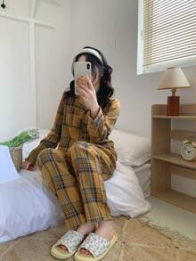 Bộ đồ đôi kẻ caro cổ điển dành cho nữ tuổi teen, màu nâu, kiểu dáng thoải mái, gồm áo tay dài cổ bẻ và quần dài. - Màu vàng - Xem 3