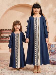 SHEIN 少女纯色拼接条纹方领蝴蝶结装饰长袖宽松A字连衣裙，适合旅行、度假、乡村风、休闲度假、波西米亚风，可与姐妹和女儿搭配穿着。 - 彩色 - 查看 6