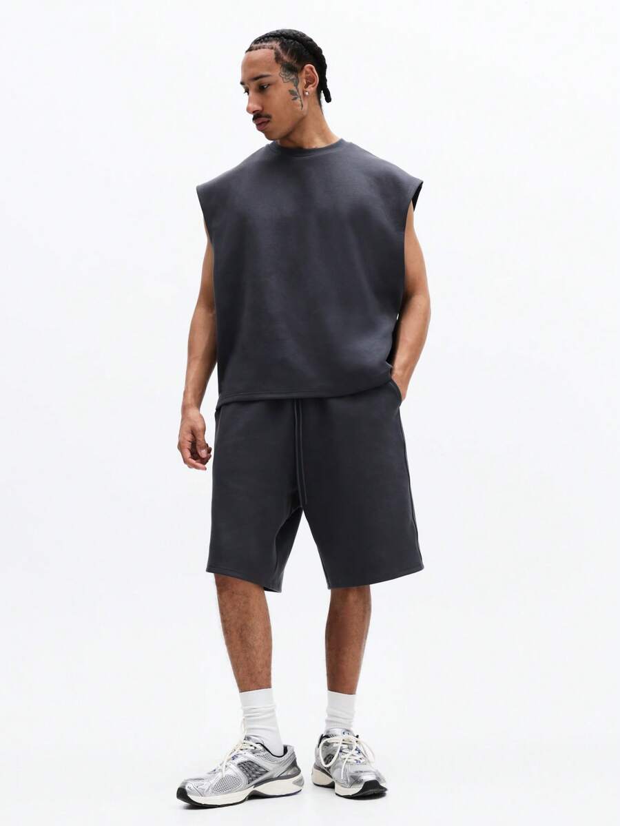 SUMWON Bộ đồ mặc nhà thoải mái gồm áo tank top rộng và quần short dáng suông, cổ tròn và eo có dây rút. - Xám - Xem 1
