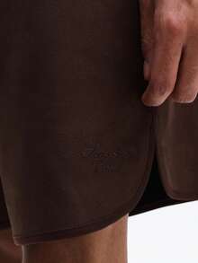 SUMWON Quần short mùa hè dáng suông, chất liệu giả da lộn, có chun co giãn, cạp chun và túi hai bên. - màu nâu - Xem 5