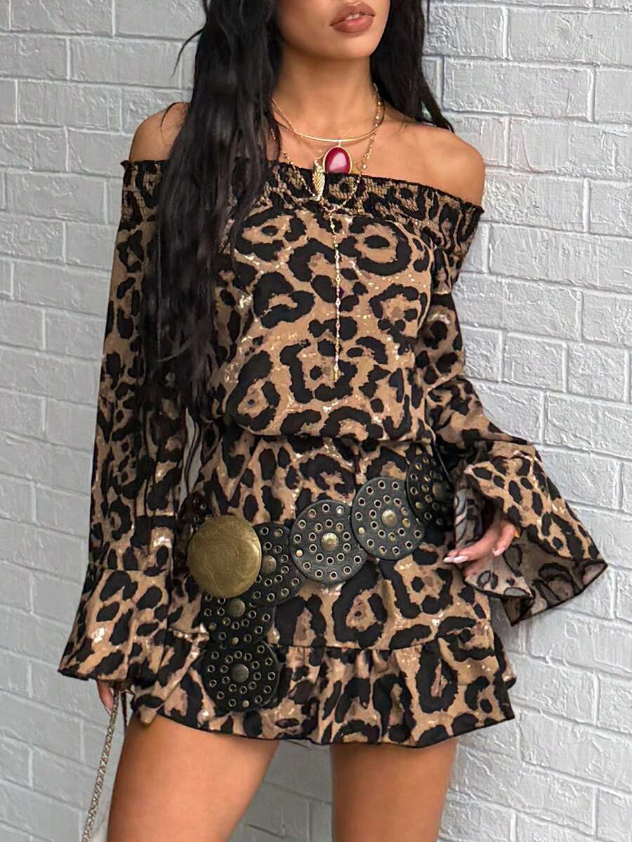 Flirla Vestido mini de fiesta con diseño de cinturón y hombros descubiertos con estampado de leopardo para mujer - Multicolor - Ver 1