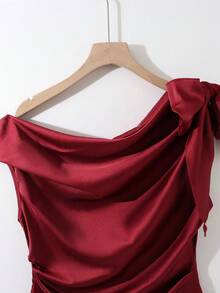 Franclia 优雅衬衫、单肩衬衫、短袖衬衫、府绸衬衫、红色衬衫、光泽衬衫、翻领衬衫 - 紅色 - 查看 6