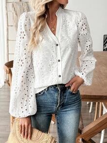 EMERY ROSE 女士镂空刺绣缺口领纽扣长袖衬衫 - 白色 - 查看 1