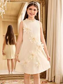 SHEIN 少女休闲优雅荷叶边领3D立体花朵装饰蝴蝶结后背纽扣无袖纯色连衣裙，法式连衣裙，香槟色连衣裙，适合婚礼、派对等场合