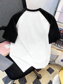 Manfinity Joysei Áo thun tay raglan phối màu tương phản dành cho nam - Đen và trắng - Xem 5