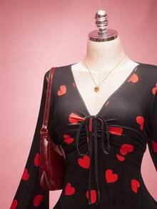 SHEIN ICON 大码女式心形图案V领喇叭袖前系带连衣裙 - 彩色 - 查看 4