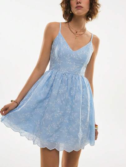 Poéselle 女士夏季休闲度假花卉刺绣收腰迷你吊带连衣裙