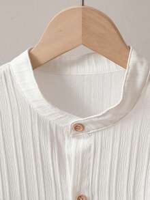 SHEIN 2件套 青少年男童通勤休闲条纹立领衬衫和条纹短裤，舒适时尚