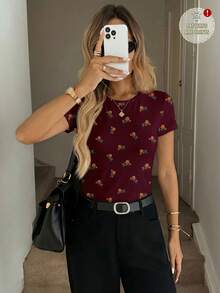 SHEIN LUNE 休闲简约玫瑰印花女式圆领修身短袖T恤，适合春夏穿着 - 彩色 - 查看 1