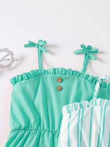 SHEIN Genkimix Kids 女童无袖条纹涤纶短款连体衣，褶皱细节设计，是夏季度假的完美之选。女童连体衣，女童连体衣，女童服装，女童夏季服装，碎花连体衣，条纹连体衣，夏季套装，连体衣，女童连体衣，无袖连体衣，夏季服装。 - 綠色 - 查看 3