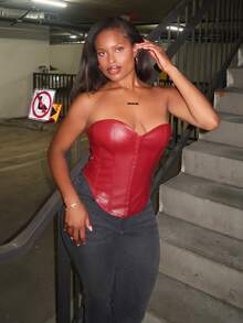 Tyla Gomez Áo ống da PU màu đỏ cho nữ - Màu Đỏ Sâu - Xem 1