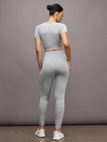 Activina 2 件纯色无缝高弹力健身瑜伽服健身房服装套装插肩袖上衣收腹紧身衣健身女士套装