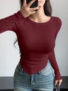 DAZY Áo thun nữ dài tay ôm dáng thiết kế bất đối xứng - Đỏ - Xem 5