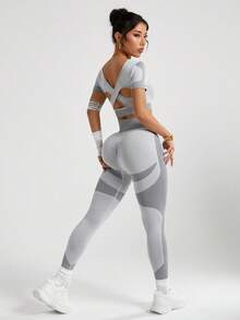 Slayform Slayform 女士条纹圆领短袖短款上衣和紧身裤运动套装健身女士套装 - 灰色 - 查看 6