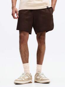 SUMWON Quần short mùa hè dáng suông, chất liệu giả da lộn, có chun co giãn, cạp chun và túi hai bên. - màu nâu - Xem 3