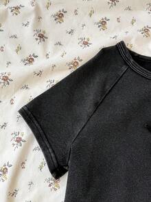 SHEIN Teen Girls' Distressed Washed Grey Star Print Short Sleeve Crop Top With Frayed Hem, Street Style Tween Girl Clothes Cute Tops Black Tops Teen Girl Clothes School Tops - Dark Grey - View 5