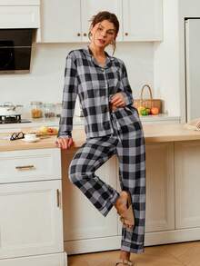 Doze Lane 女士复古休闲撞色格子“Hers”字母印花翻领长袖宽松睡衣套装 - 淺灰色 - 查看 3