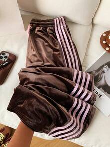 Comfortcana Pantalones casuales de talla grande de unicolor de terciopelo con rayas laterales de contraste cómodas, adecuados para primavera y otoño - Marrón - Ver 6