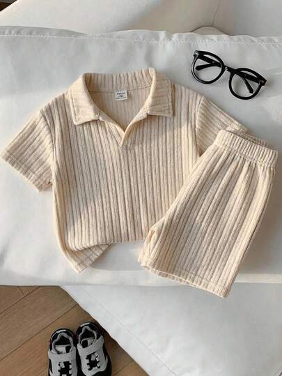 SHEIN LMoss Kids 2 delar sött och avslappnat set med stickad pikétröja och shorts för babypojkar i college-stil, lämpligt för födelsedagsfest, kvällsevenemang, framträdande, bröllop, babyshower, 1-månadersfirande, 1-årsfirande
