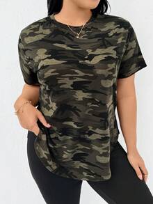 SHEIN Essnce 大码女装春夏时尚休闲高弹舒适日常百搭显瘦短袖迷彩上衣搭配黑色紧身牛仔裤两件套，街头风，裤装套装，机场穿搭，简约风格 - 軍綠色 - 查看 6