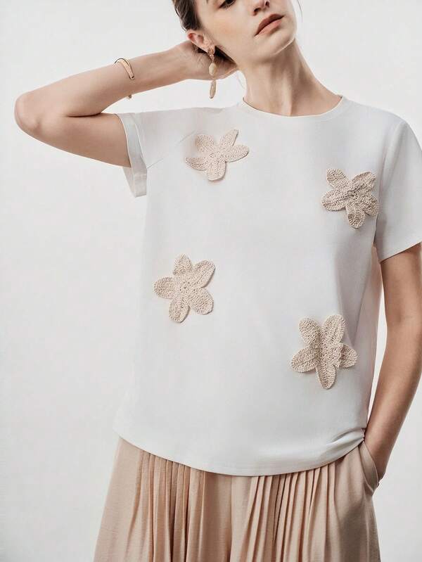 Aalyst Women's Fashion Round Neck Short Sleeve Floral Applique Loose Casual Date Retro Elegant Daily Commute T-Shirt, Spring/Summer