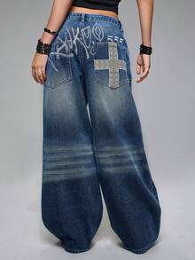 ROMWE Grunge Punk Quần jeans nữ ống rộng cạp thấp rách rưới, thêu chữ và chữ thập phong cách Y2K Chidery. - Màu xanh lam - Xem 2