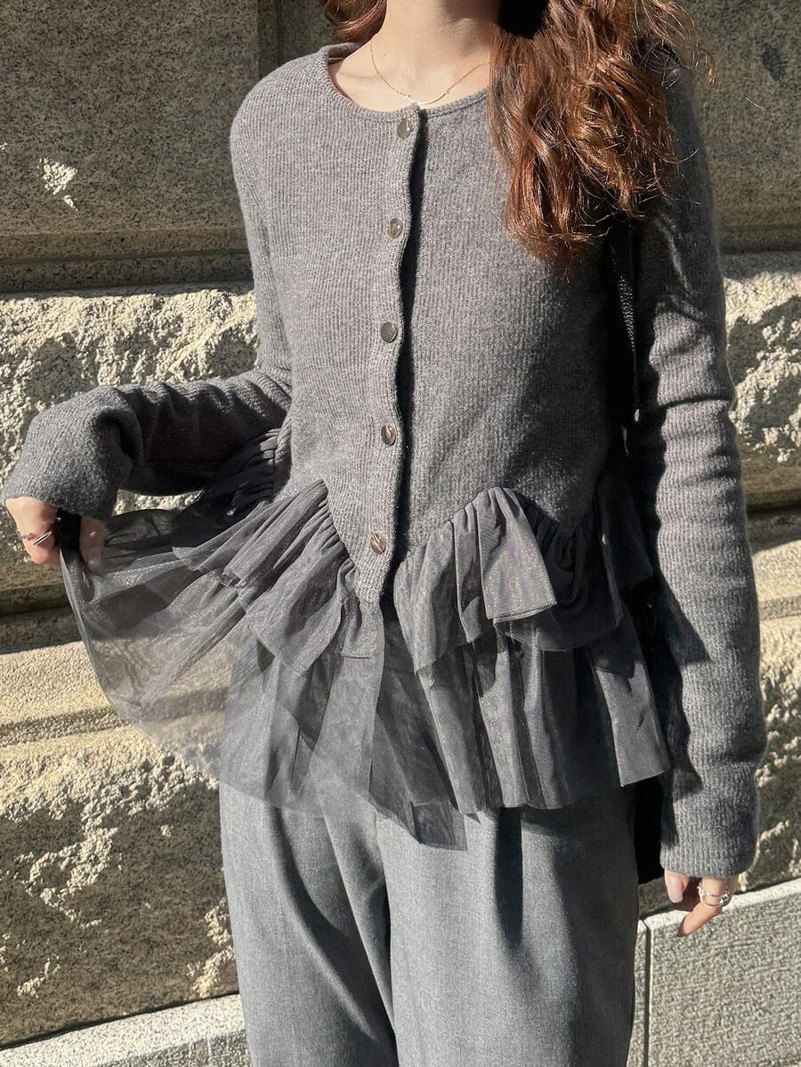 FRIFUL 女士圆领金属纽扣装饰下摆层叠荷叶边修身休闲T恤 - 灰色 - 查看 1