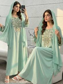 طقم عباية مطرزة بأكمام طويلة باللون الأخضر الفاتح بتصميم محتشم للفتيات المراهقات، بأسلوب عربي شرقي عتيق مزين بالخرز، فستان مسلمة لحضور حفلات الزفاف في الخريف مع حجاب - أخضر - مشاهدة 1