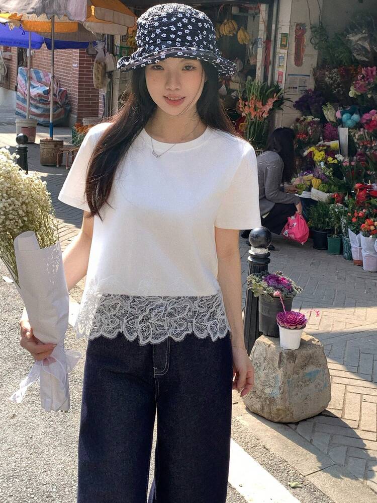 Women's Round Neck Lace Patchwork Short Sleeve Casual Chic Korean Style T-Shirt, Spring/Summer