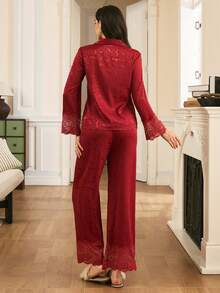 Moireta Women's Elegant Romantic Lace Patchwork Silk Lapel Button-Front Comfortable Floral Jacquard Satin Pajama Set - Burgundy - View 2