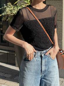FRIFUL Camiseta de mujer de verano de unicolor, con parches de malla transparente, ajuste ceñido y versátil - Negro - Ver 4