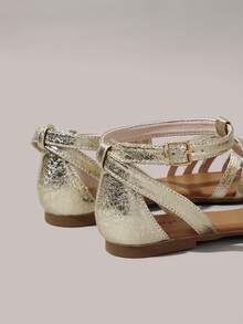 Styleloop 夏季畅销款金属金色多带平底凉鞋，时尚百搭露趾女式平底凉鞋 - 金色 - 查看 4