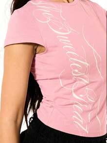 SUMWON WOMEN Cropped Baby Tee With Cursive Script Print Round Neck Short Sleeve Casual Summer Top - Baby Pink - View 2