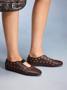 CUCCOO GRLICON Women's Fashionable Versatile Commuter Metal Eyelet Decor Flats Valentine's Day - Coffee Brown - View 3