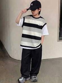 SHEIN 2件套儿童/青少年男童休闲条纹拼接圆领短袖T恤和纯色宽松抽绳针织裤套装 - 彩色 - 查看 4