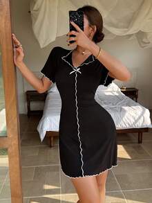 SHEIN Áo ngủ ngắn tay ôm sát, kiểu dáng thường ngày, phối màu tương phản, dành cho nữ, trang trí hình bướm. - màu đen - Xem 4