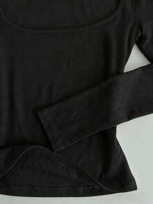 Glimmora Áo thun dài tay dáng ôm cổ vuông màu đen tối giản, phù hợp cho mùa xuân, hè, thu và đông. Áo thun thời trang sành điệu, quà tặng cho anh chị em, quà tặng cho mẹ, quà tặng Ngày của Mẹ. Áo thun phong cách tối giản thường ngày. - màu đen - Xem 4