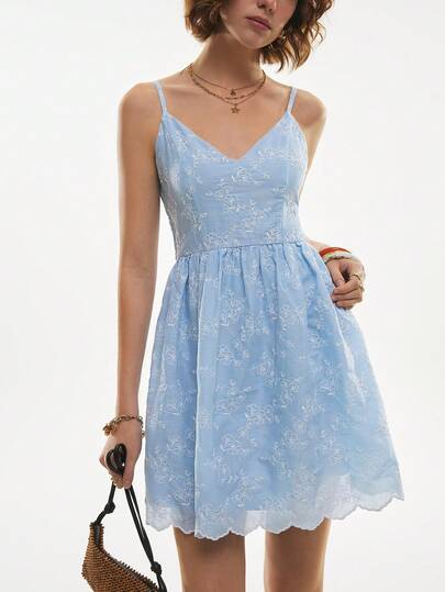 Poéselle 女士夏季休闲度假花卉刺绣收腰迷你吊带连衣裙