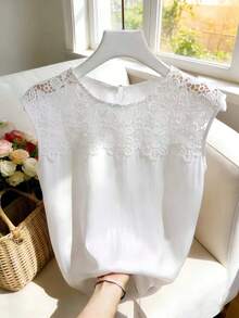 GlowEve 女士蕾丝拼接圆领休闲百搭背心 - 白色 - 查看 1