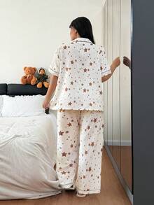 Napfluff CURVE Napfluff CURVE Conjunto de pijama de manga corta con cuello de solapa, estampado de estrella y arruga de burbuja en talla grande. Pijama con estampado de estrella, conjunto de pijama lindo y cómodo para mujeres, ropa de dormir para mujeres - Blanco - Ver 2