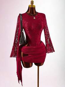 Amplova Bộ 2 món ren khoét lưng gợi cảm, bodysuit tay loe lưới mỏng kèm chân váy quấn, thích hợp cho các buổi hẹn hò, mùa thu/đông - Màu Đỏ Sâu - Xem 4