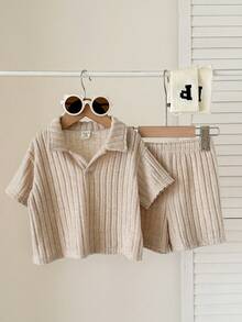 SHEIN LMoss Kids 2件套男婴可爱休闲学院风针织polo衫和短裤套装，适合生日派对、晚宴、演出、婚礼、迎婴派对、满月庆祝、一周岁庆祝等场合。 - 杏色 - 查看 3