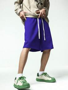 Manfinity Hypemode Quần short nam màu xanh dương đậm, có chi tiết chữ cái và dây rút, cạp chun, quần short nam dáng rộng, quần short phong cách đường phố, quần short hai lớp. - Màu tím - Xem 4