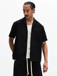 SUMWON Camisa casual de verano de manga corta con cuello Revere, ajuste delgado, con gráficos tonales, estilo contemporáneo, uso diario, ajuste clásico y liso para hombres - Azul Marino - Ver 1