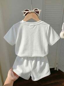 2 pezzi/set Completo casual per bambini maschi composto da maglietta a maniche corte comoda, di stile minimalista e versatile, e pantaloncini a contrasto, adatto per uso quotidiano, scuola, uscite, sport, primavera/estate - Beige - Visualizzare 2